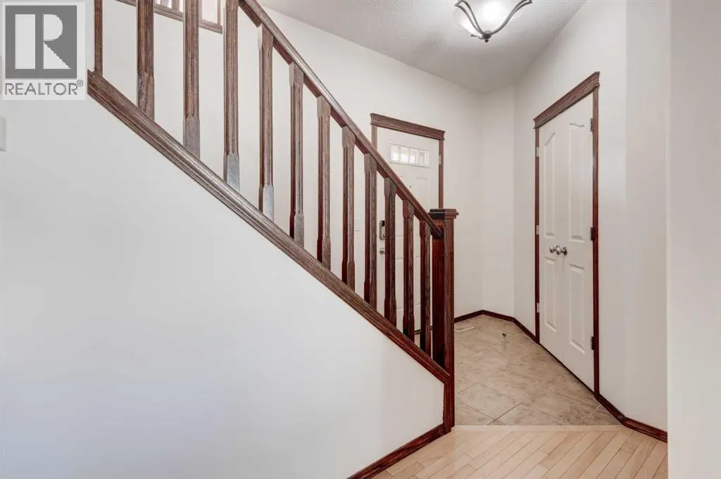 147 New Brighton Close SE
