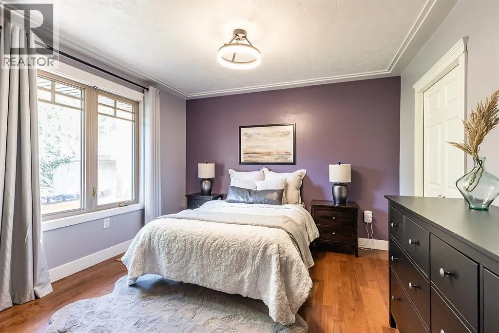 52 Ross Heights Court SE