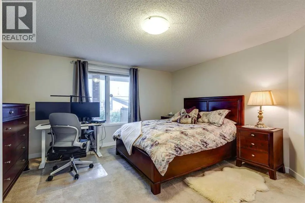 11, 99 Christie Point SW