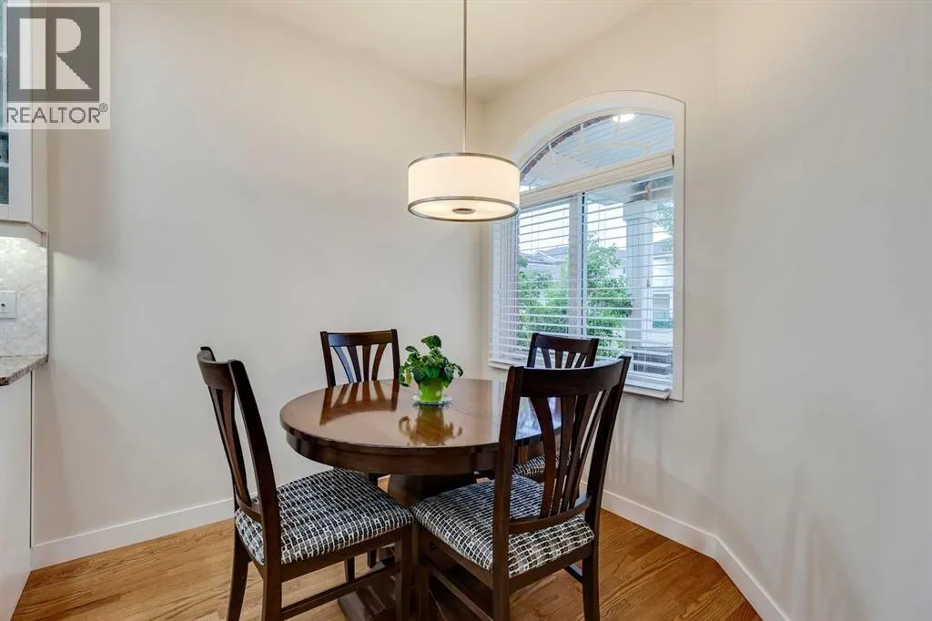 11, 99 Christie Point SW