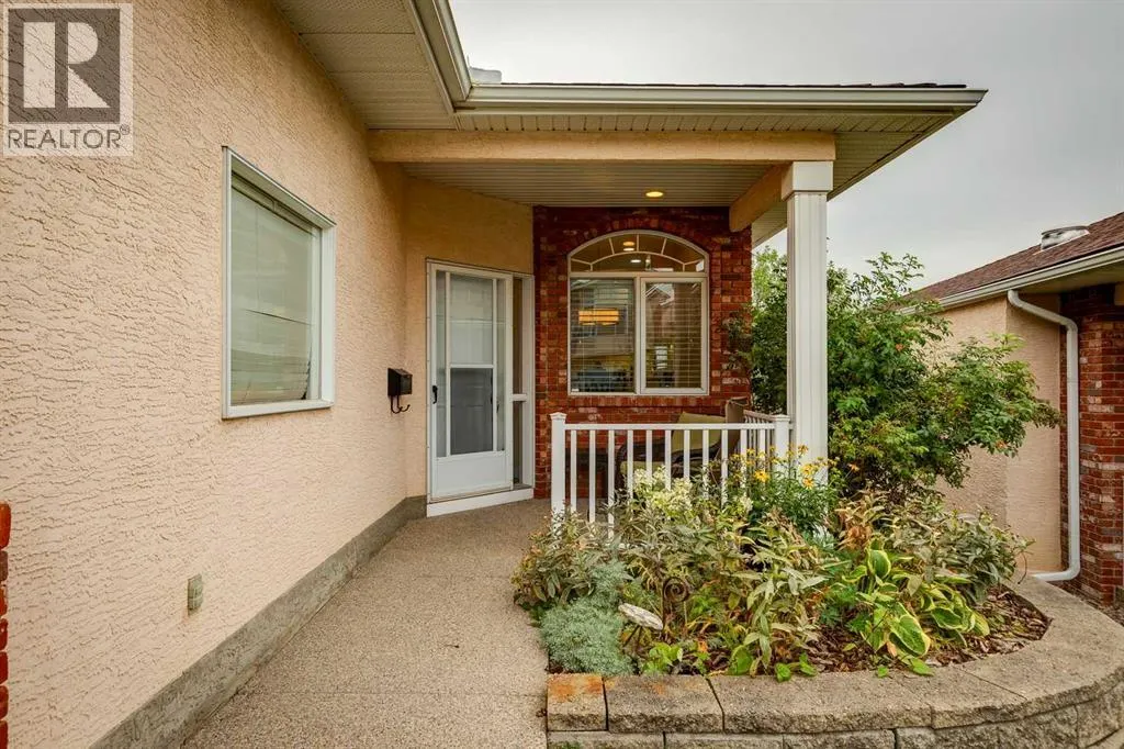 11, 99 Christie Point SW