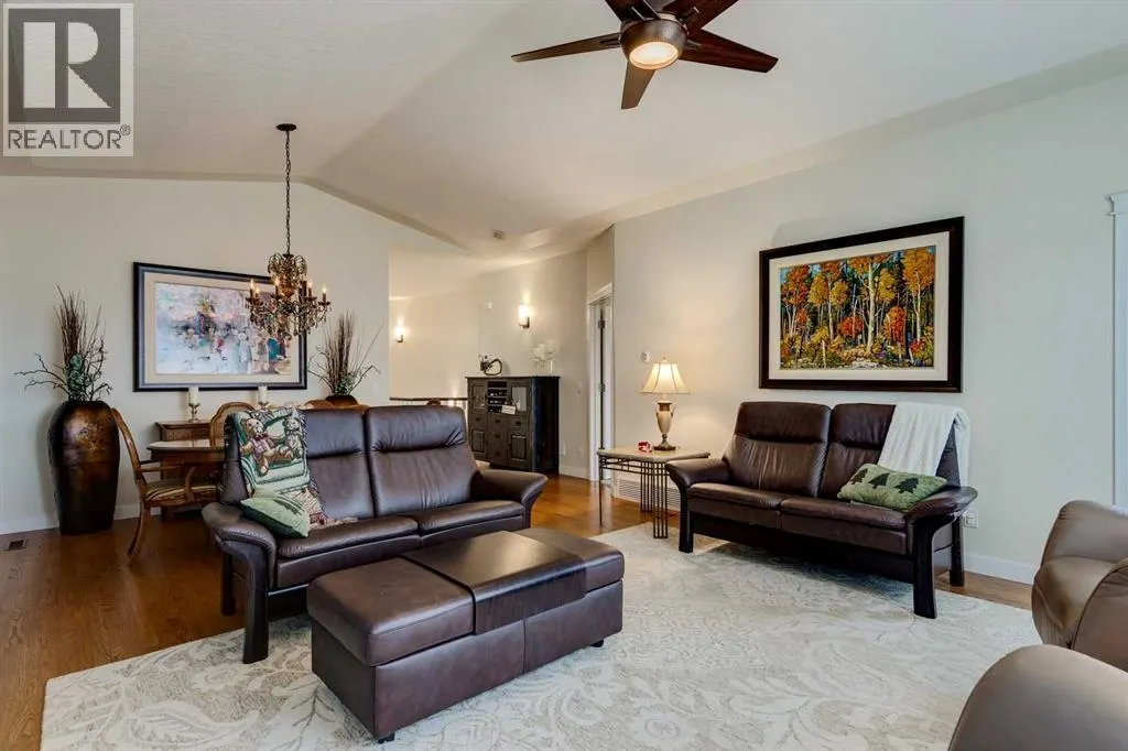 11, 99 Christie Point SW
