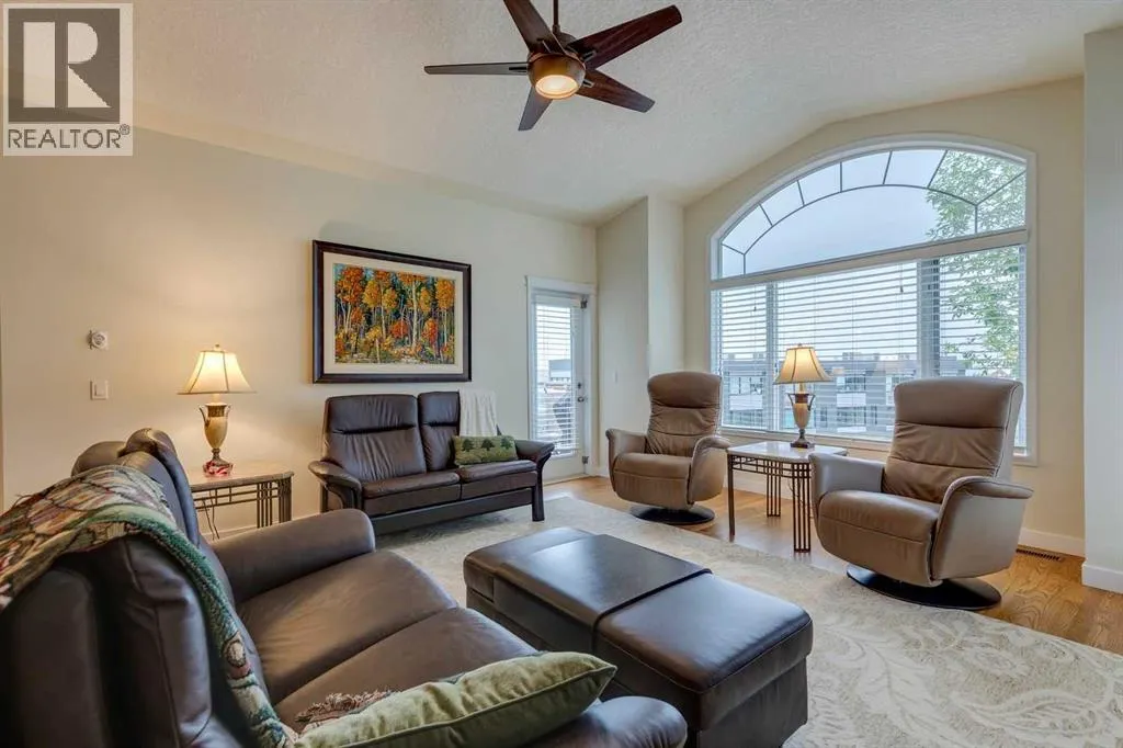 11, 99 Christie Point SW