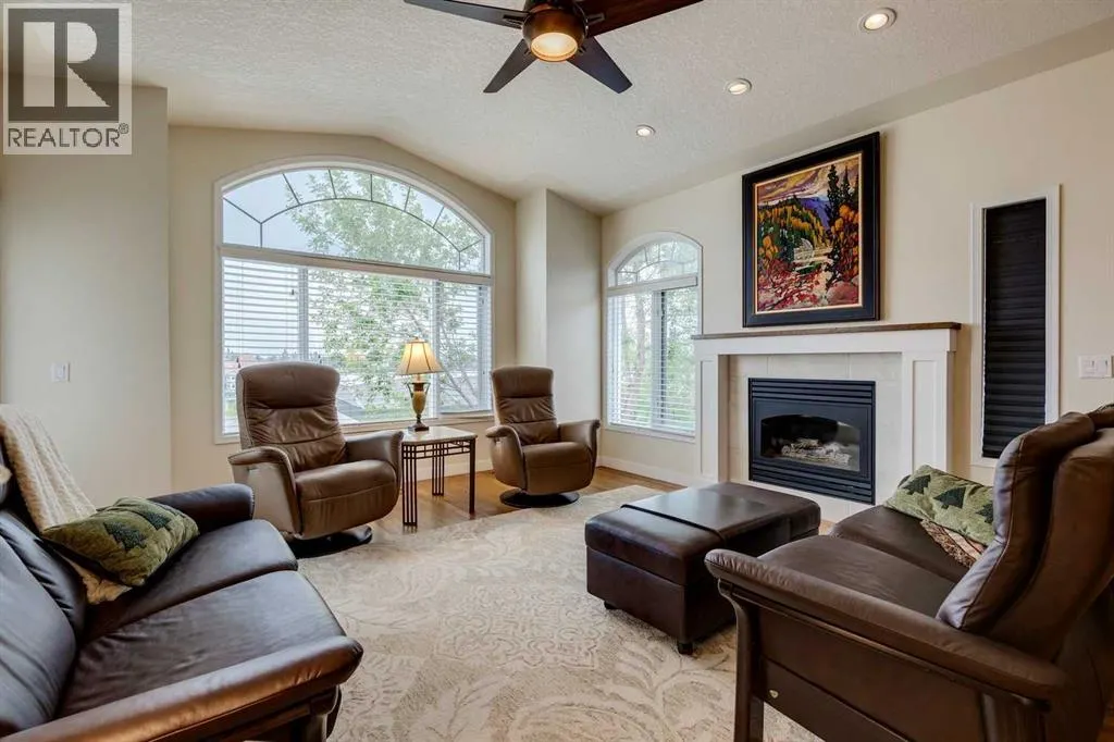 11, 99 Christie Point SW