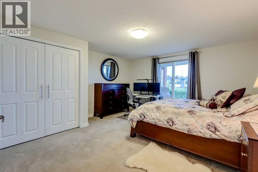 11, 99 Christie Point SW