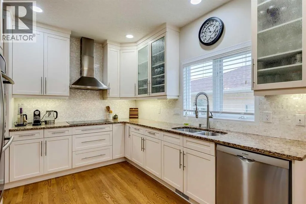11, 99 Christie Point SW