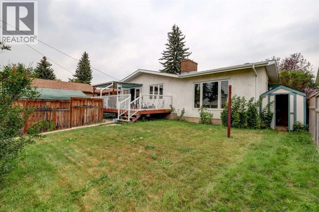 315 Manora Road NE