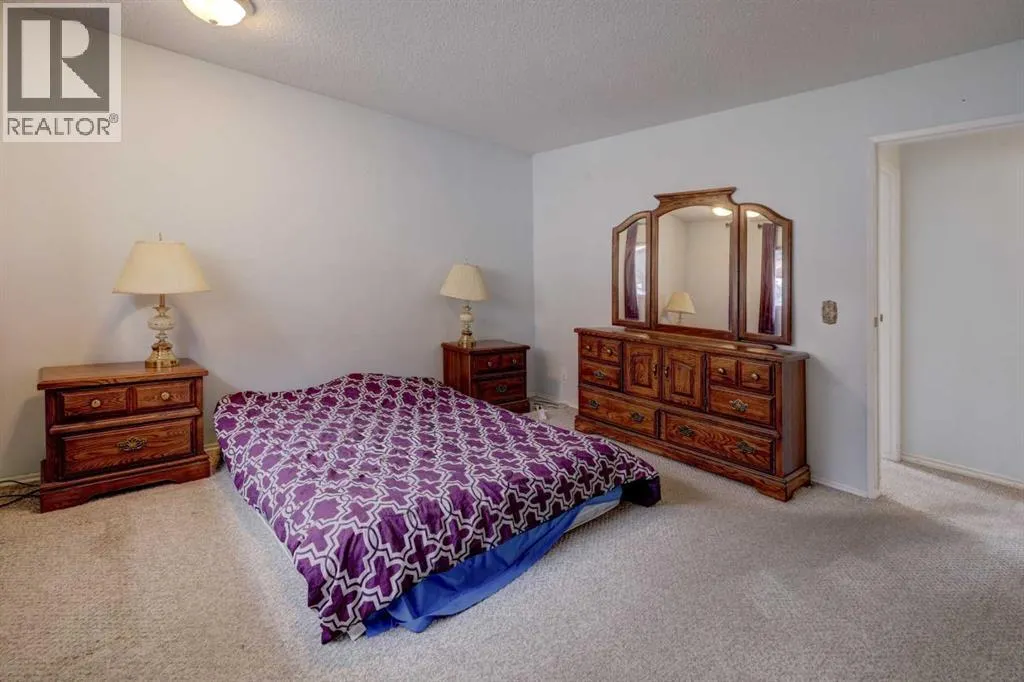 315 Manora Road NE