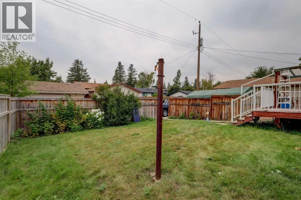 315 Manora Road NE