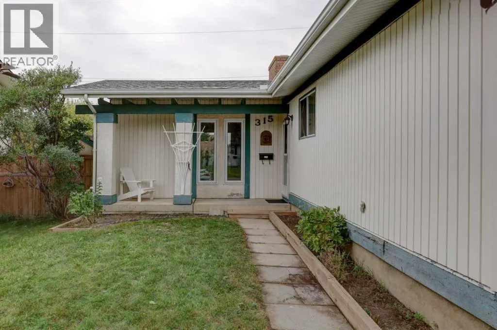 315 Manora Road NE