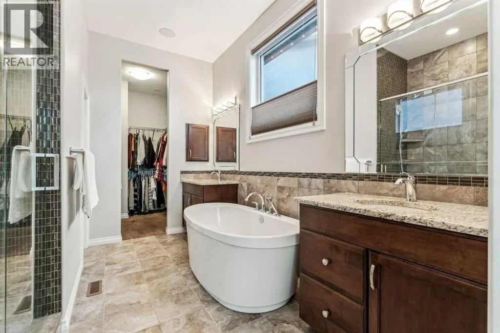 318 Mahogany Manor SE