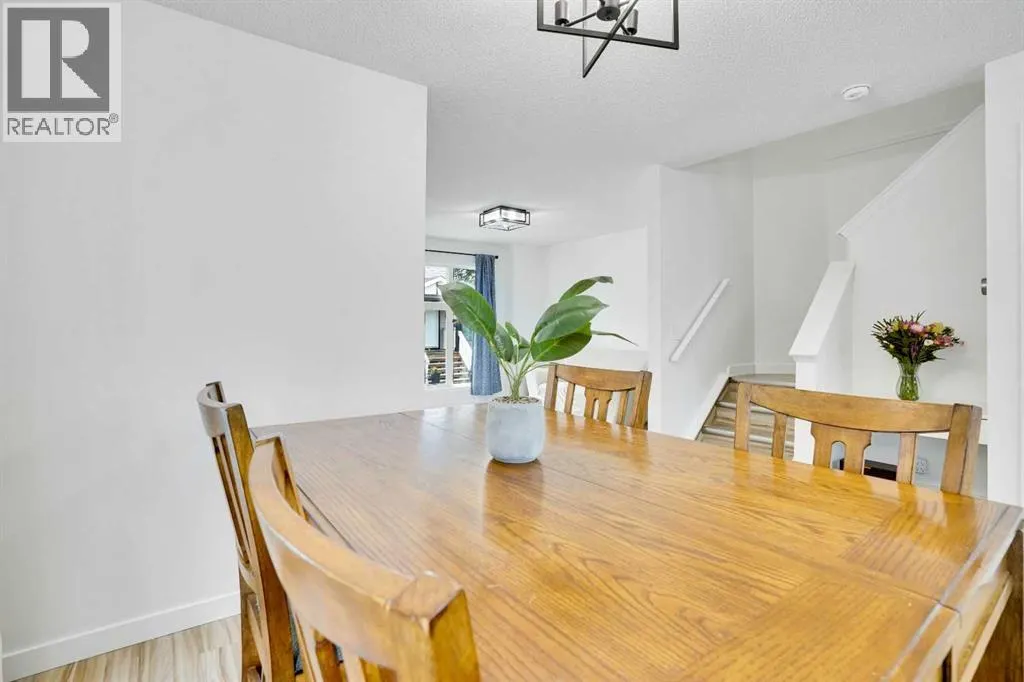 323 Sandford Place NW