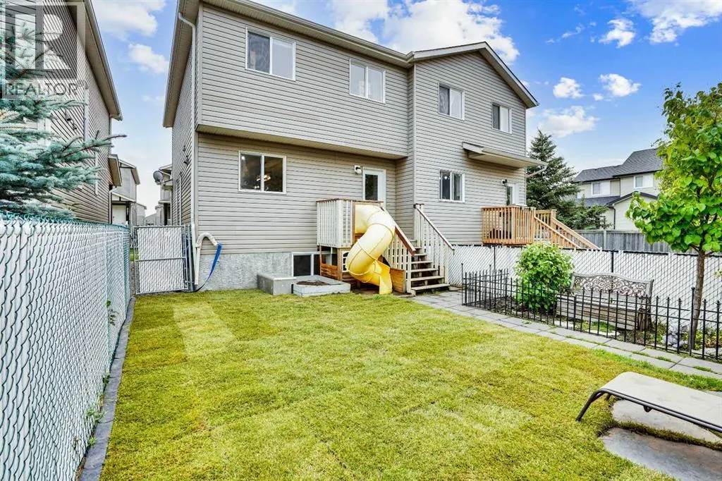 323 Sandford Place NW
