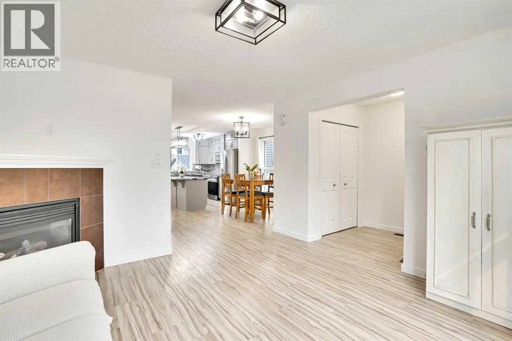 323 Sandford Place NW
