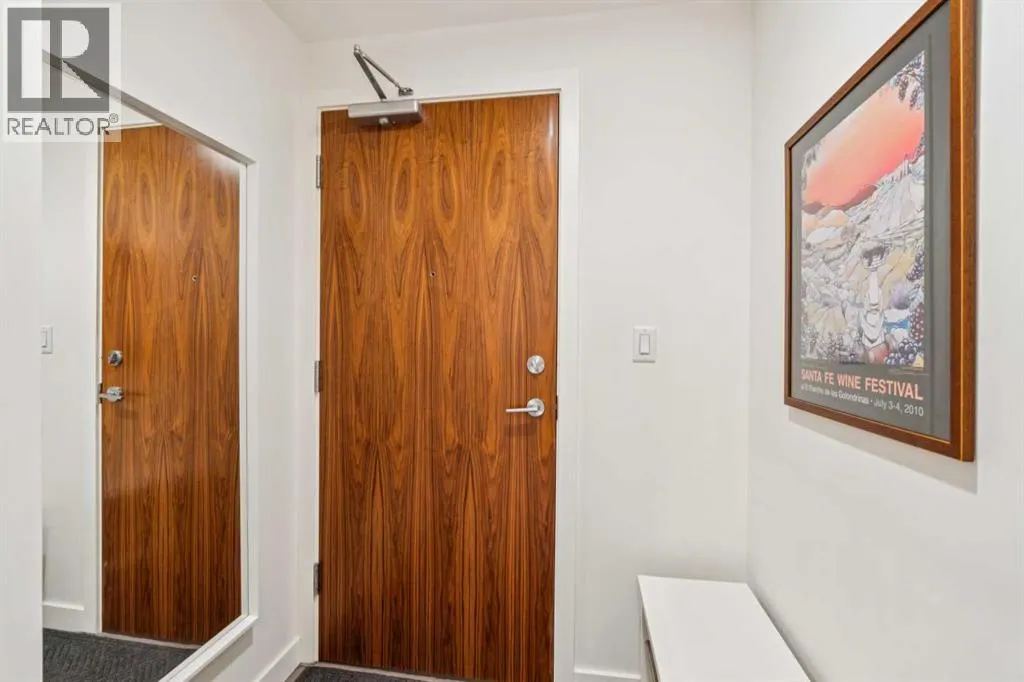 607, 118 Waterfront Court SW