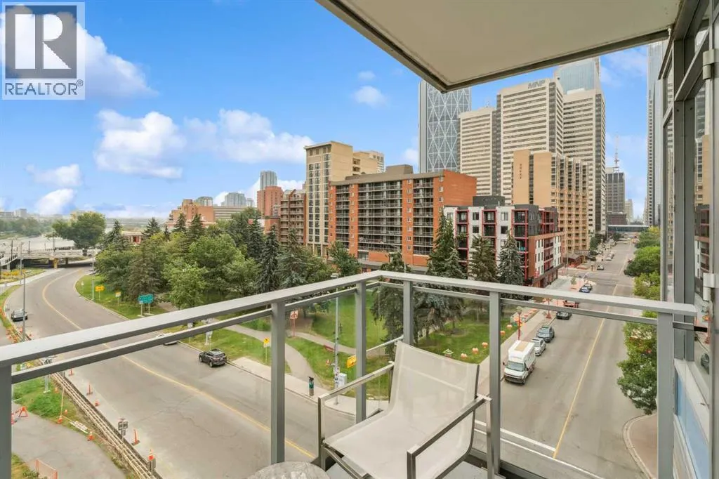 607, 118 Waterfront Court SW