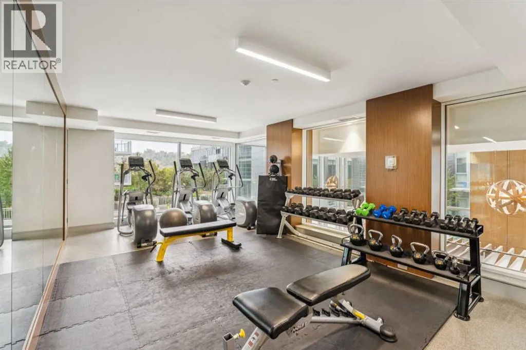 607, 118 Waterfront Court SW