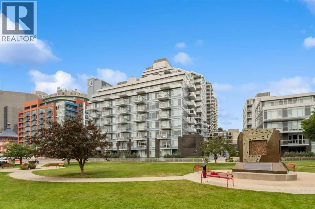 607, 118 Waterfront Court SW