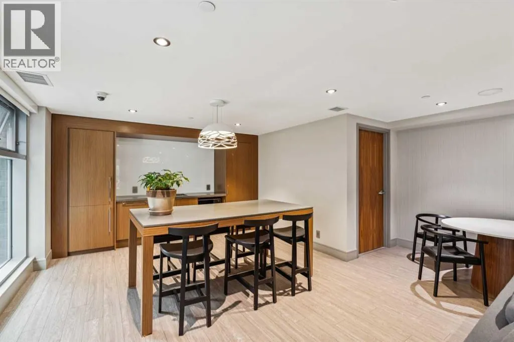 607, 118 Waterfront Court SW