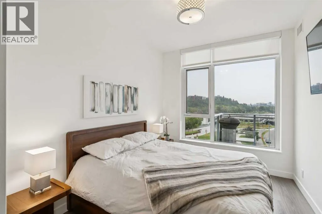 607, 118 Waterfront Court SW