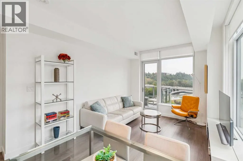 607, 118 Waterfront Court SW