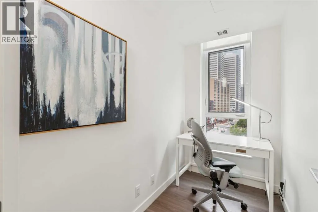 607, 118 Waterfront Court SW