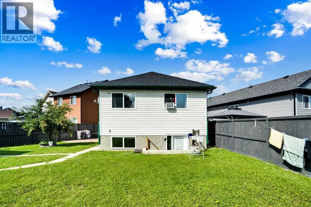 235 Saddlemead Road NE
