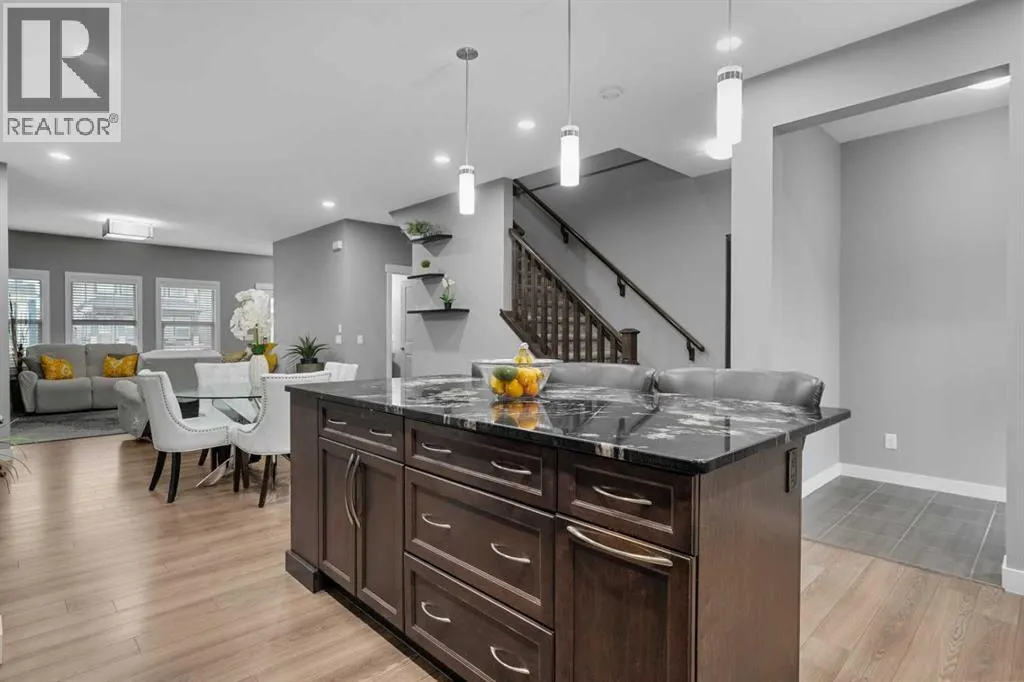 314 Evanston Way NW