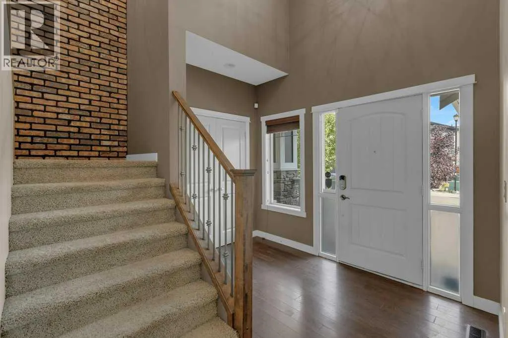 17 Luxstone Rise SW
