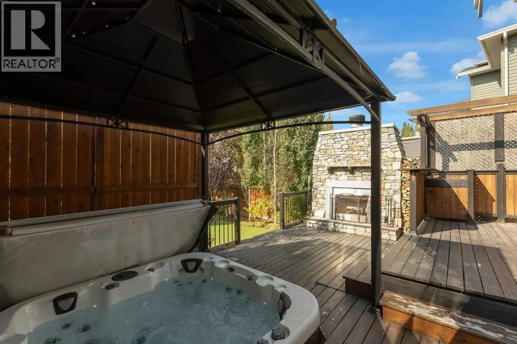 17 Luxstone Rise SW