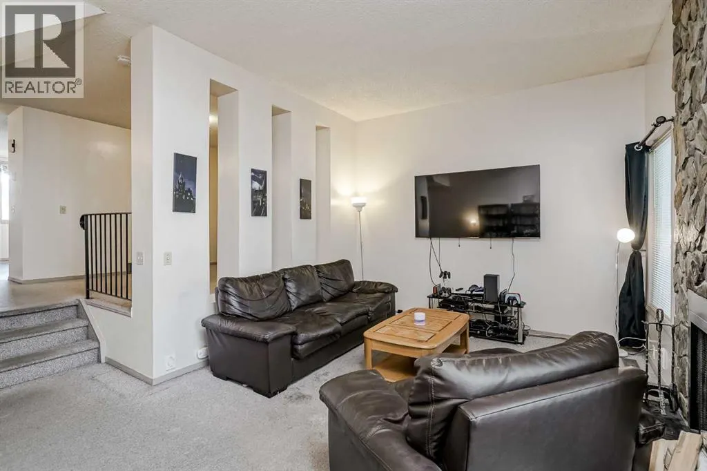25, 99 Midpark Gardens SE