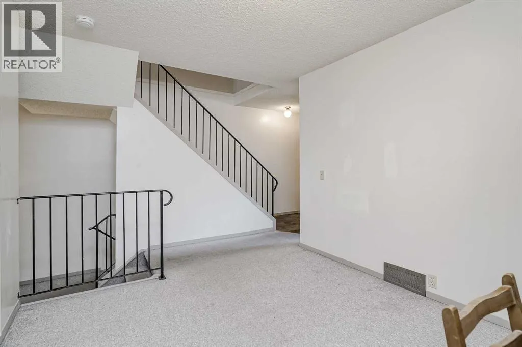 25, 99 Midpark Gardens SE