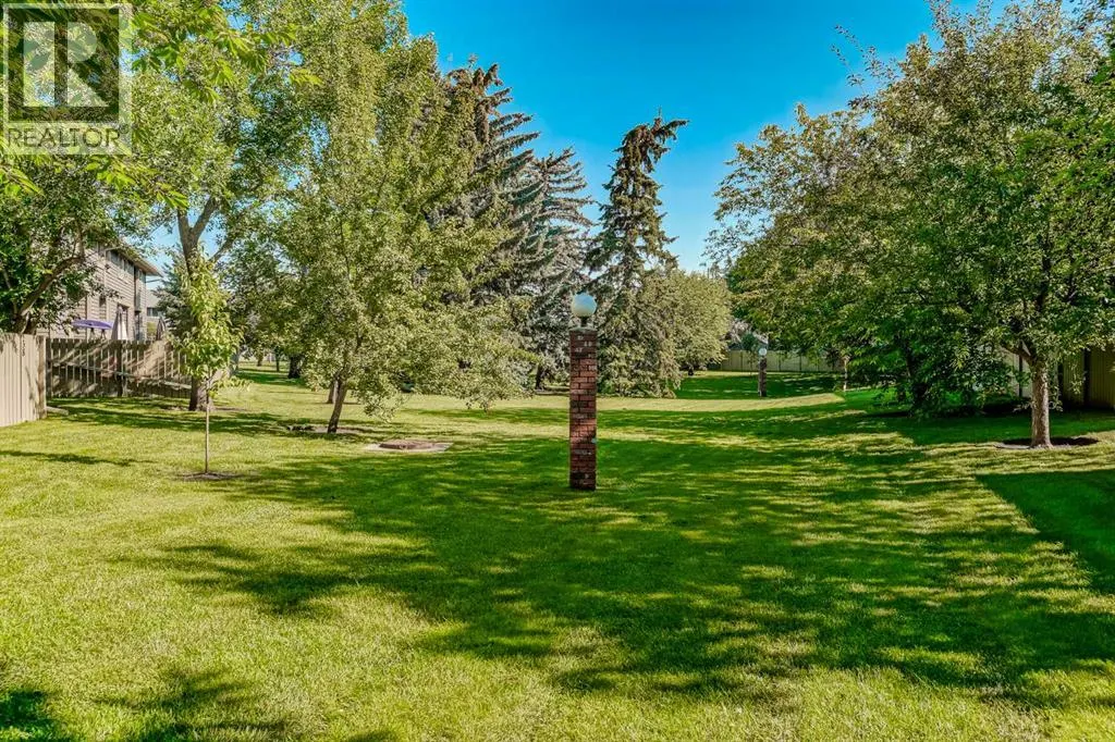 25, 99 Midpark Gardens SE