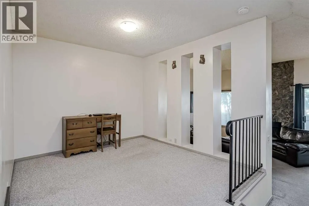 25, 99 Midpark Gardens SE