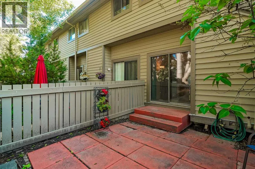 25, 99 Midpark Gardens SE