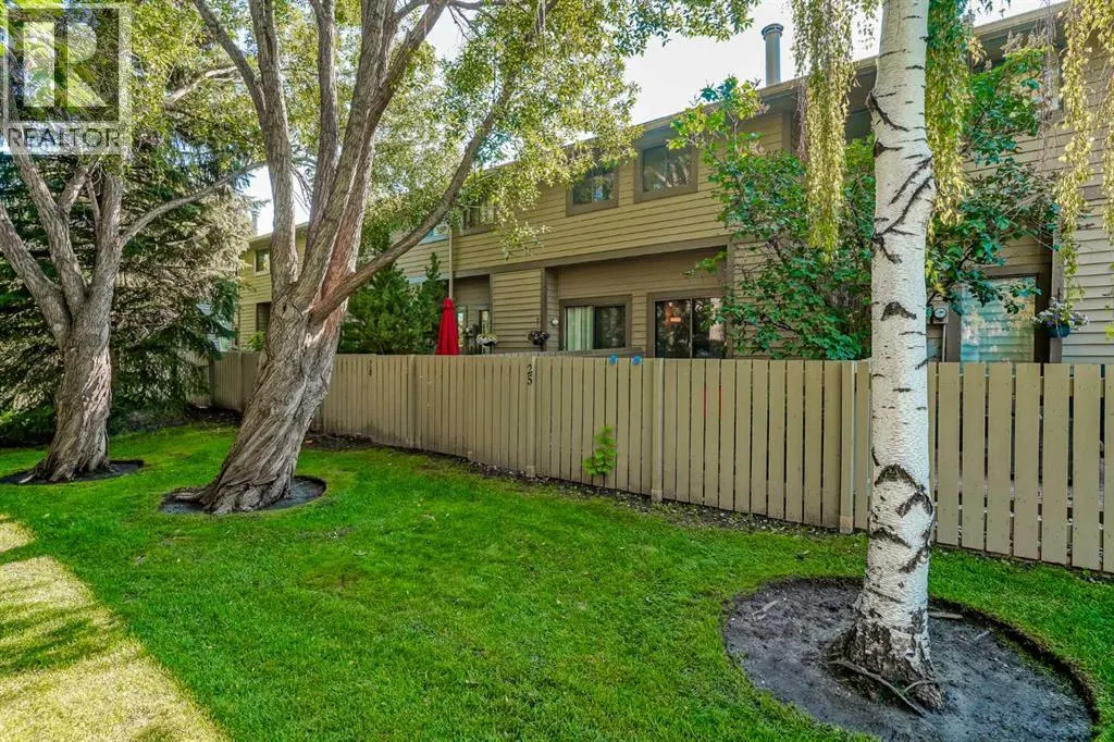 25, 99 Midpark Gardens SE