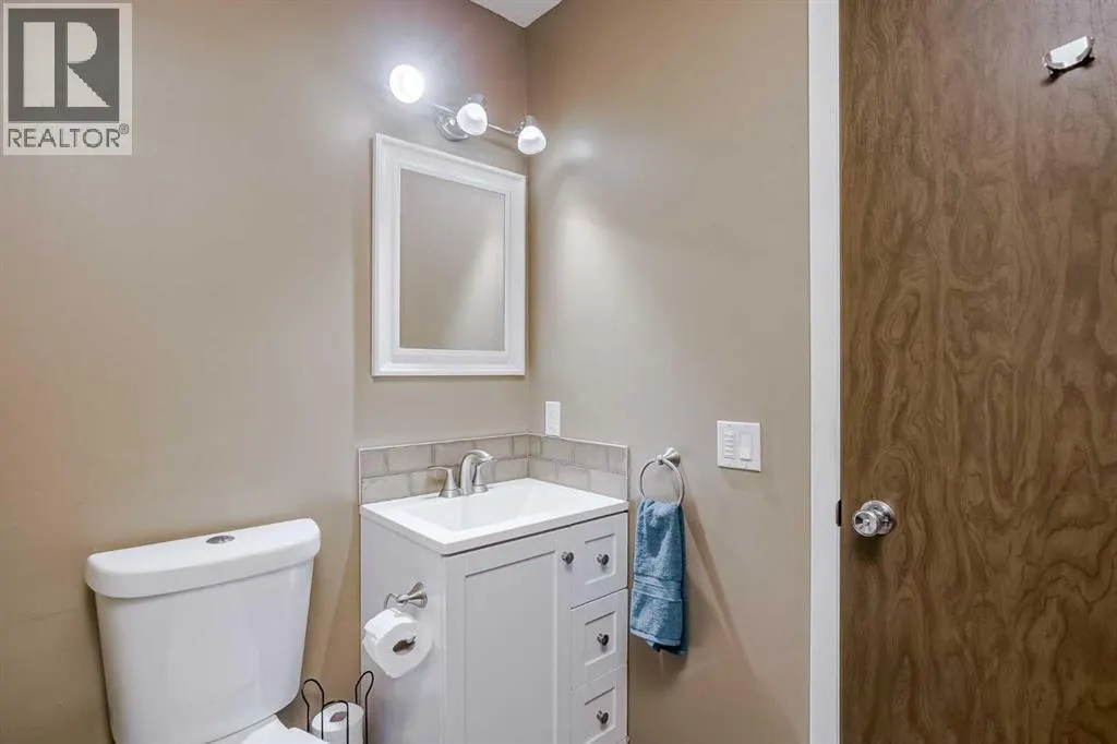 25, 99 Midpark Gardens SE
