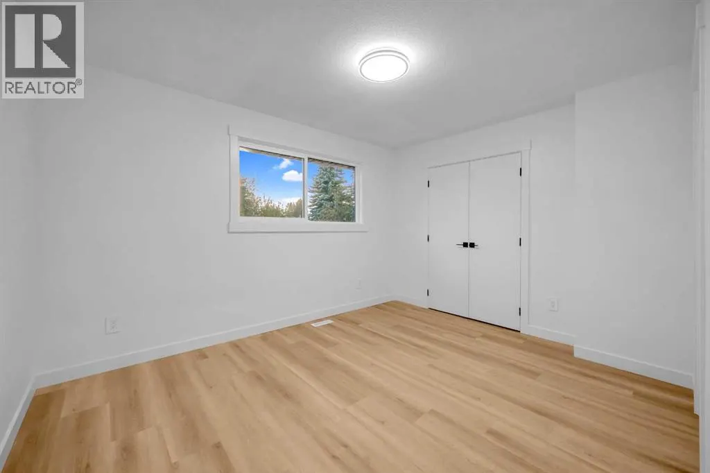 423 Queensland Circle SE