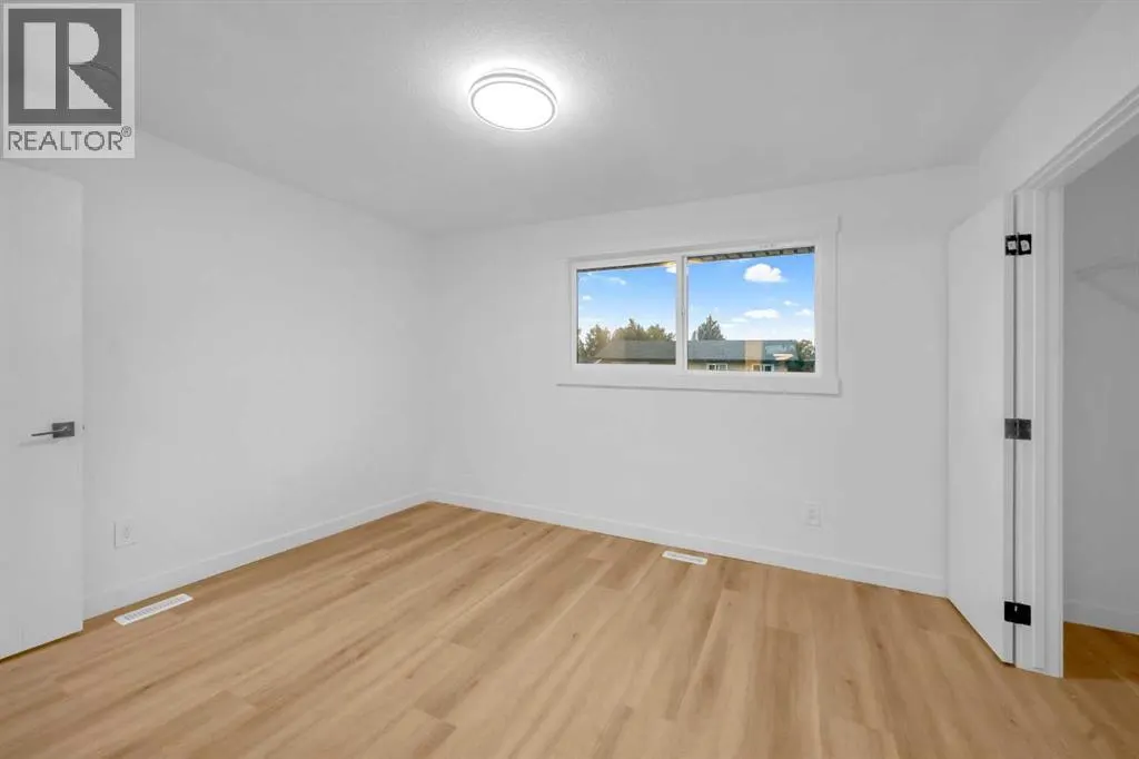 423 Queensland Circle SE