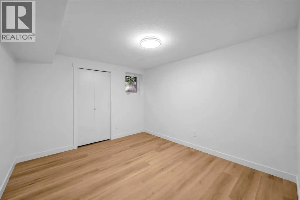 423 Queensland Circle SE