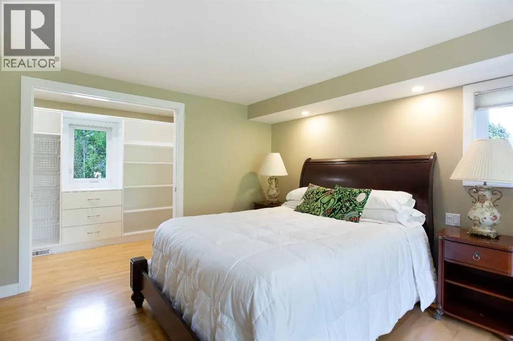 2 Varston Place NW
