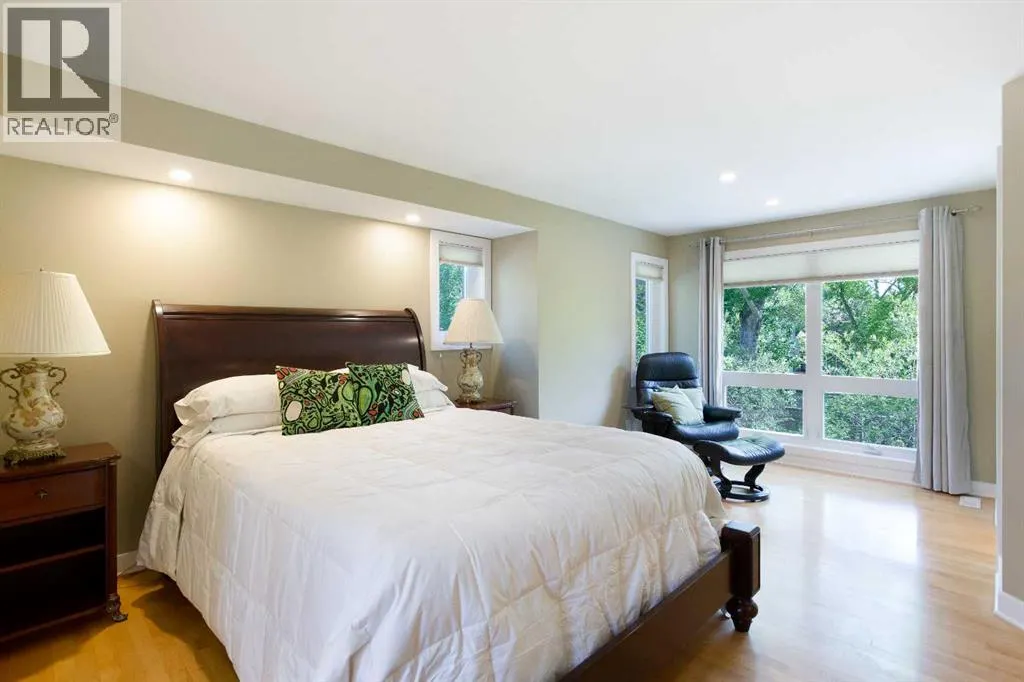 2 Varston Place NW