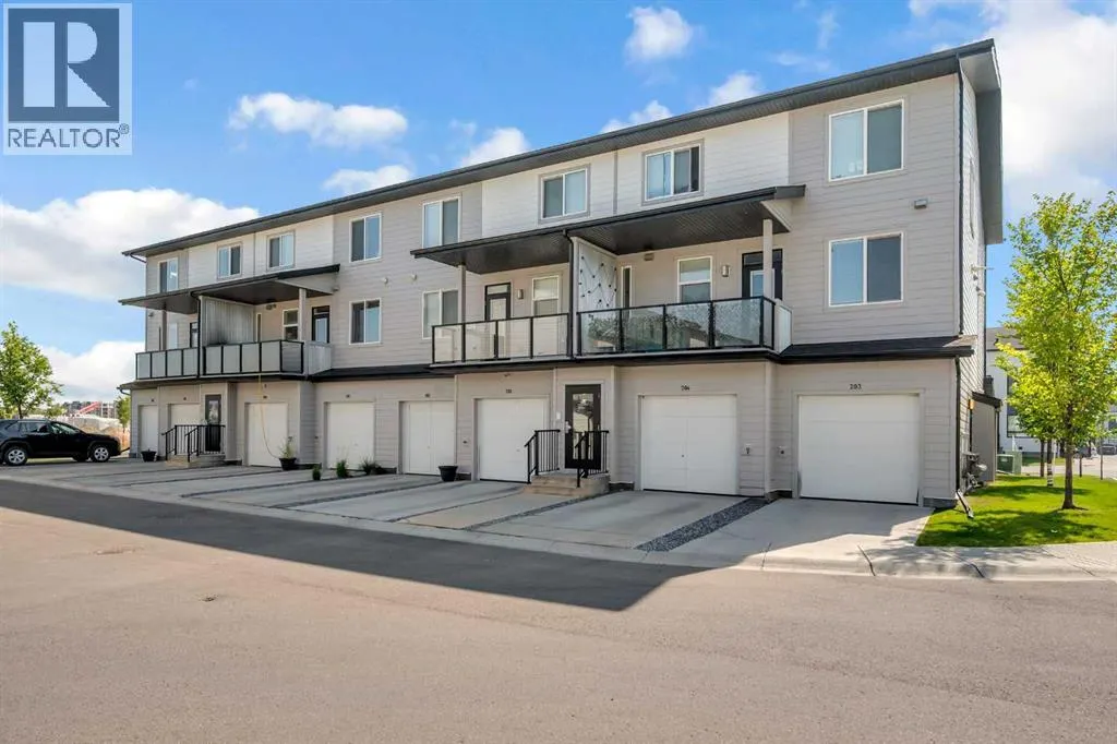 203, 525 Redstone Walk NE