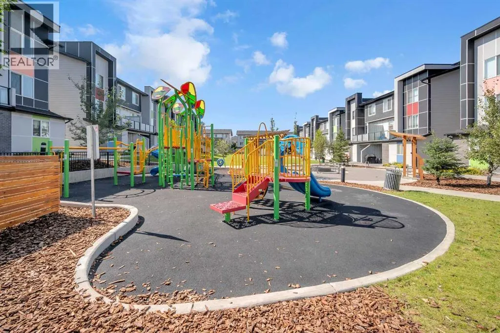 203, 525 Redstone Walk NE