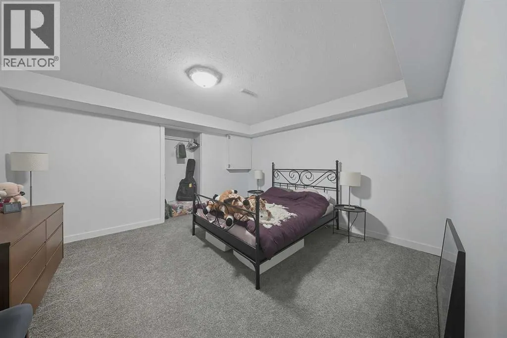 39 Denison Crescent