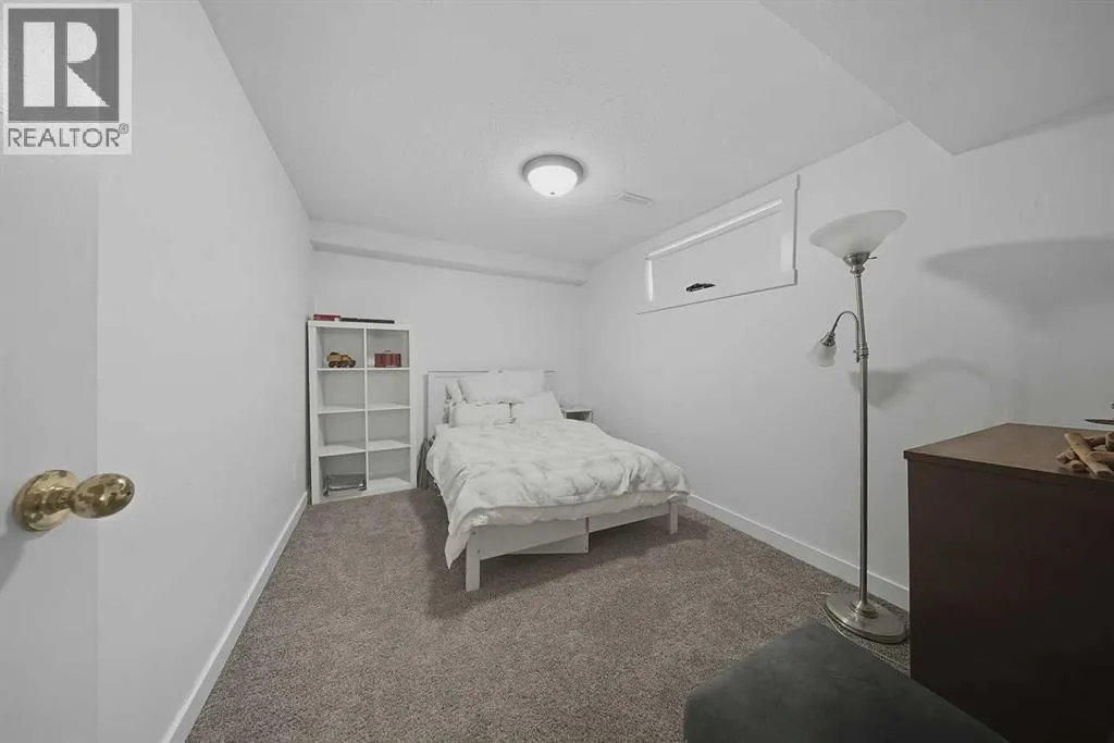 39 Denison Crescent