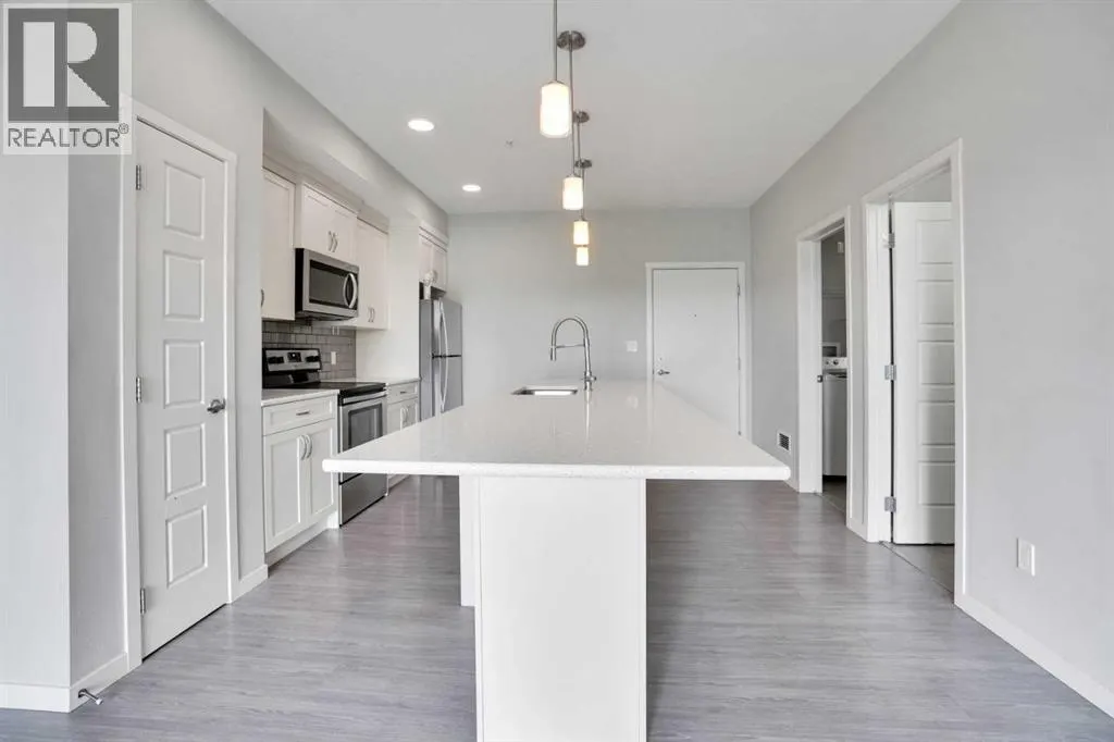 203, 20 Seton Park SE
