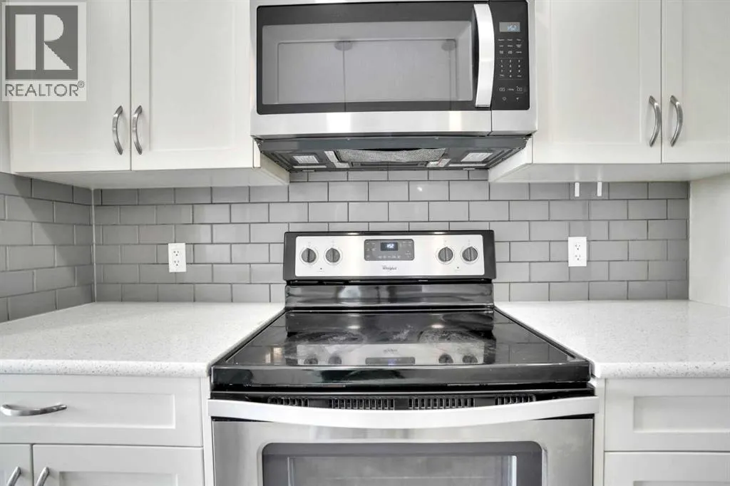 203, 20 Seton Park SE