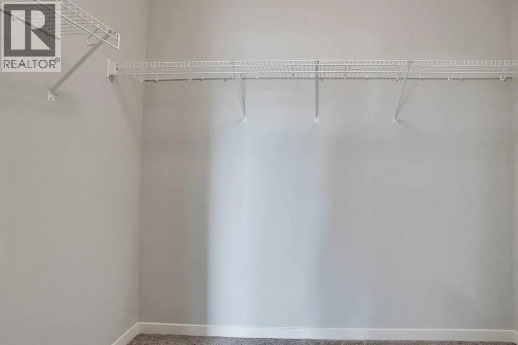 203, 20 Seton Park SE