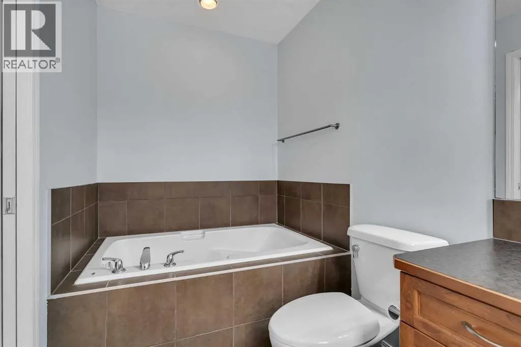 20 Copperpond Grove SE